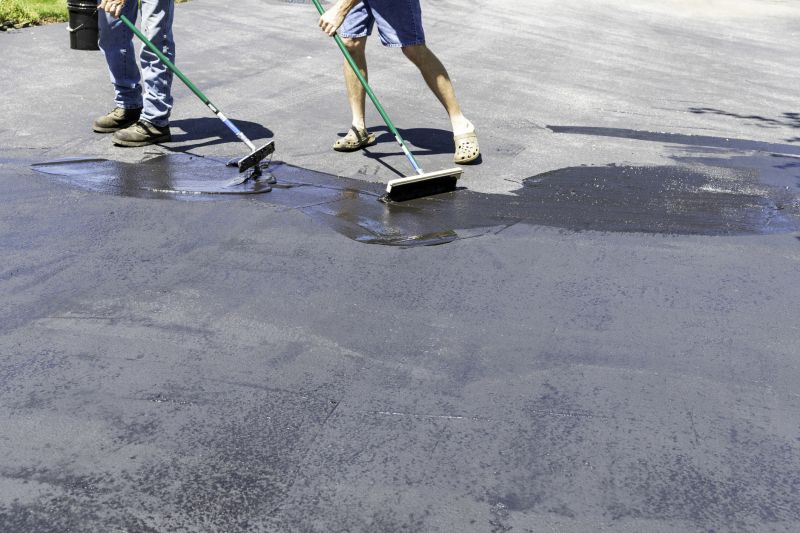 Sealing Residential Driveway